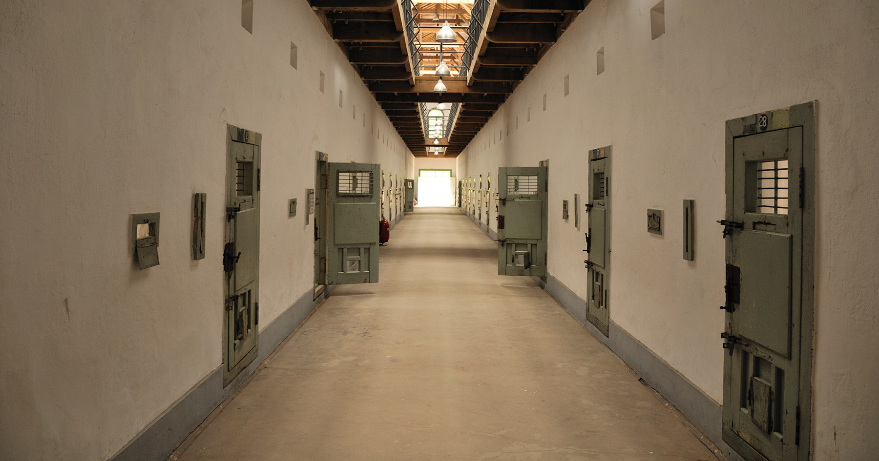 тюрьма фото внутри и снаружи
